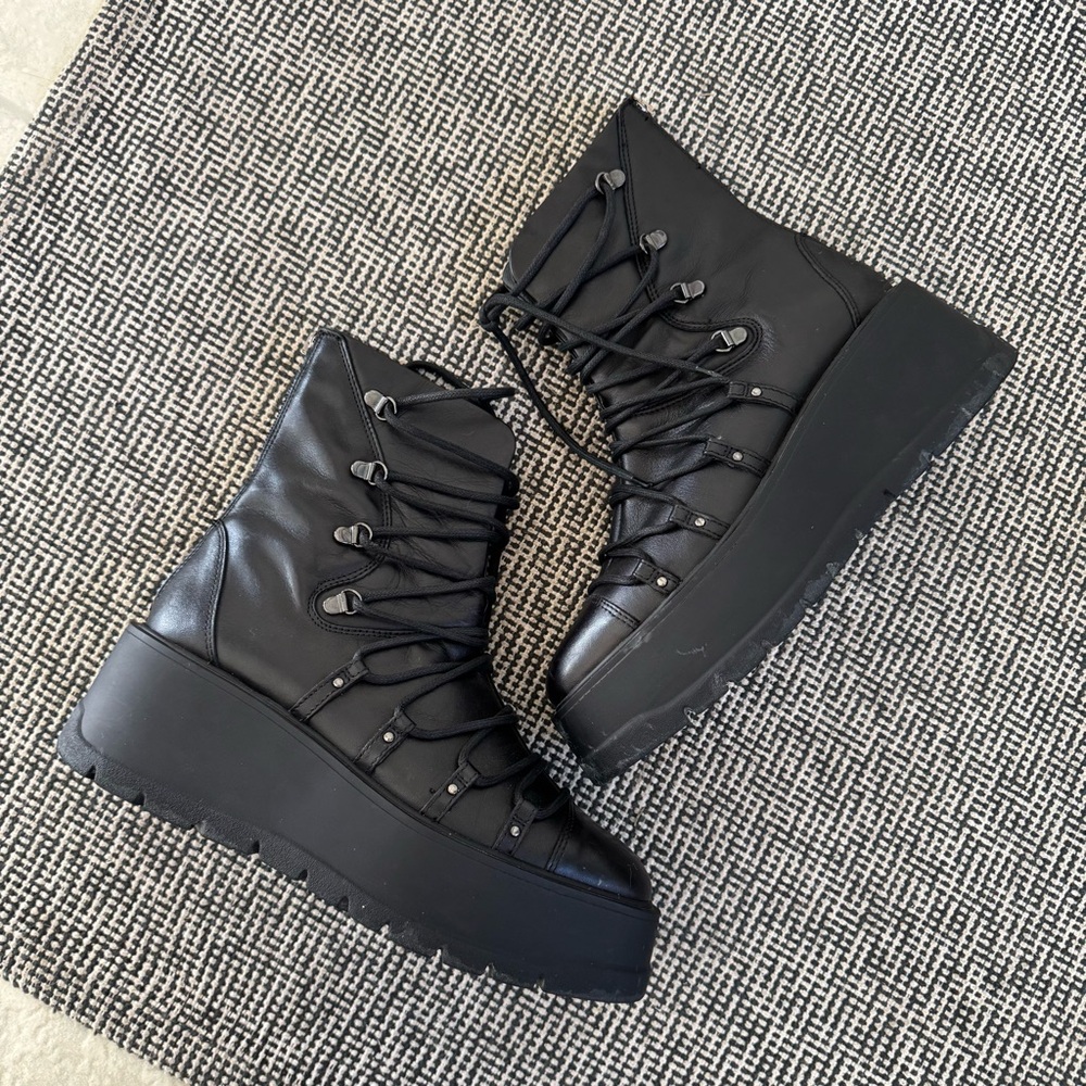 L'INTERVALLE Black Ankle Boots